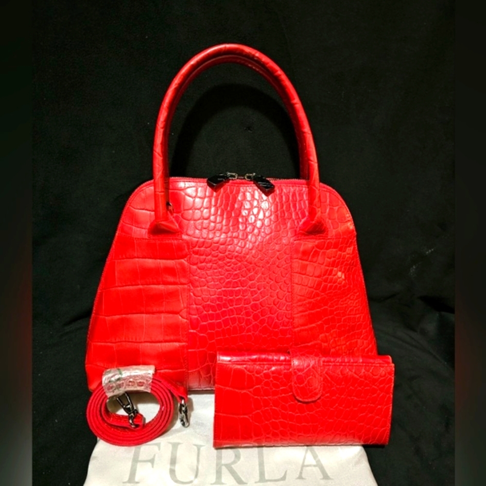 FURLA CROC BAG & MATCHING WALLET (EUC)